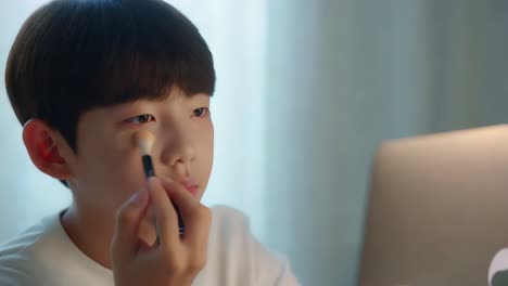 child applying makeup