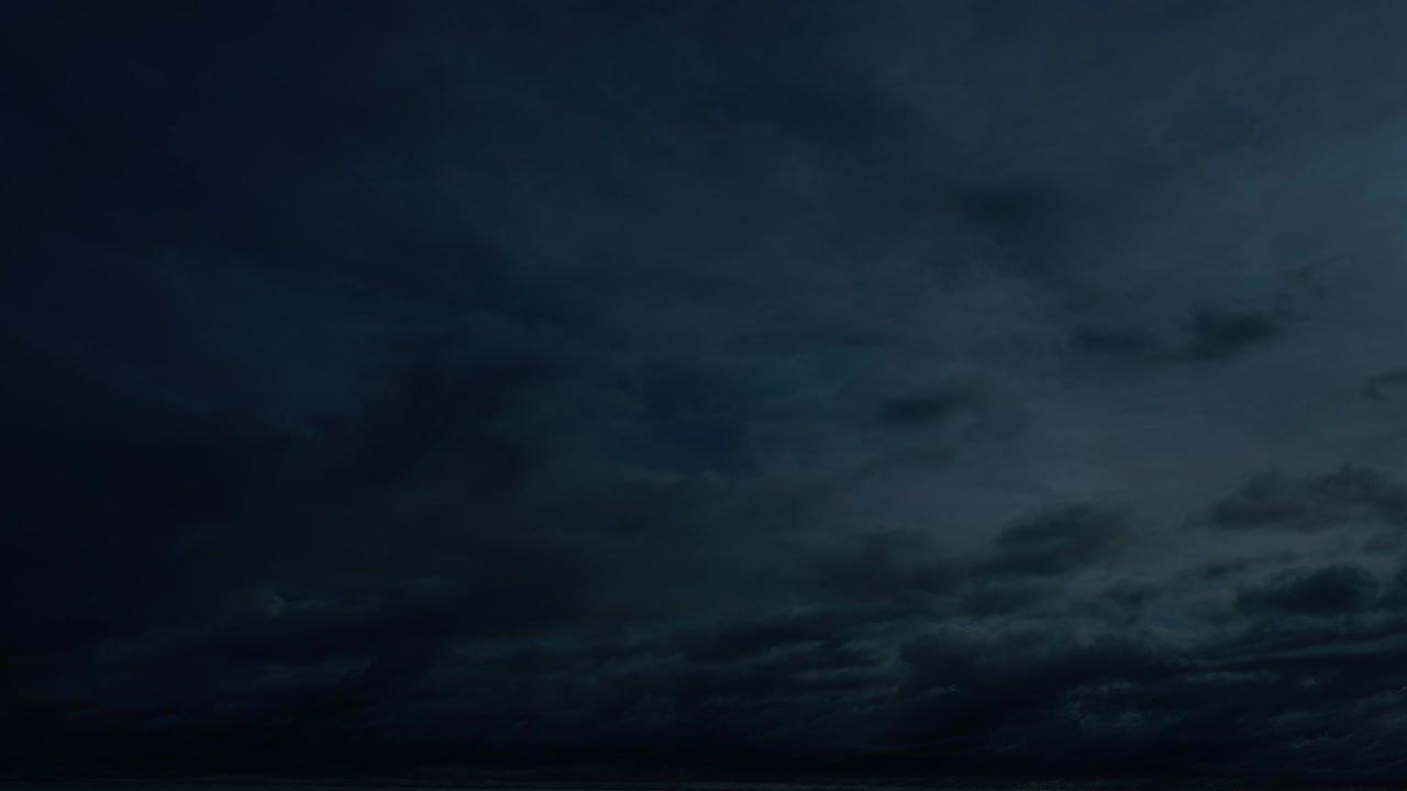 밤에는 번개와 함께 폭풍우 구름, 4k 타임 스 루프.