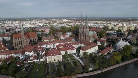 monumento histórico católico romano catedral de san juan bautista de wroclaw polonia