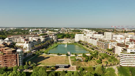 Erhöhte-Aufnahme-Des-Viertels-Port-Marianne-In-Montpellier,-Ein-Beweis-Für-Contempora