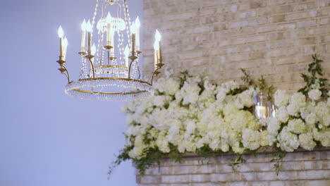 Vintage-style-chandelier-with-modern-LED-lightbulbs-WIDE-SHOT