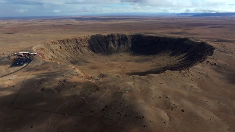 4K-Aerial-of-Meteor-Crater-or-Barringer-Crater-in-Arizona,-USA
