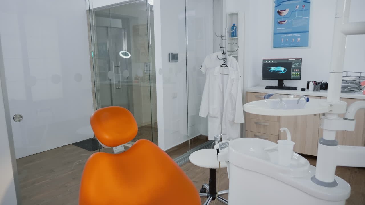 habitación de oficina vacía del hospital de estomatología y ortodoncia sin nadie en ella