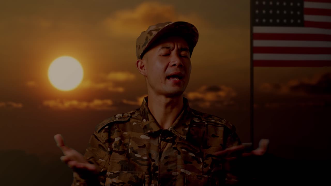 해가 지면 기도하는 군인