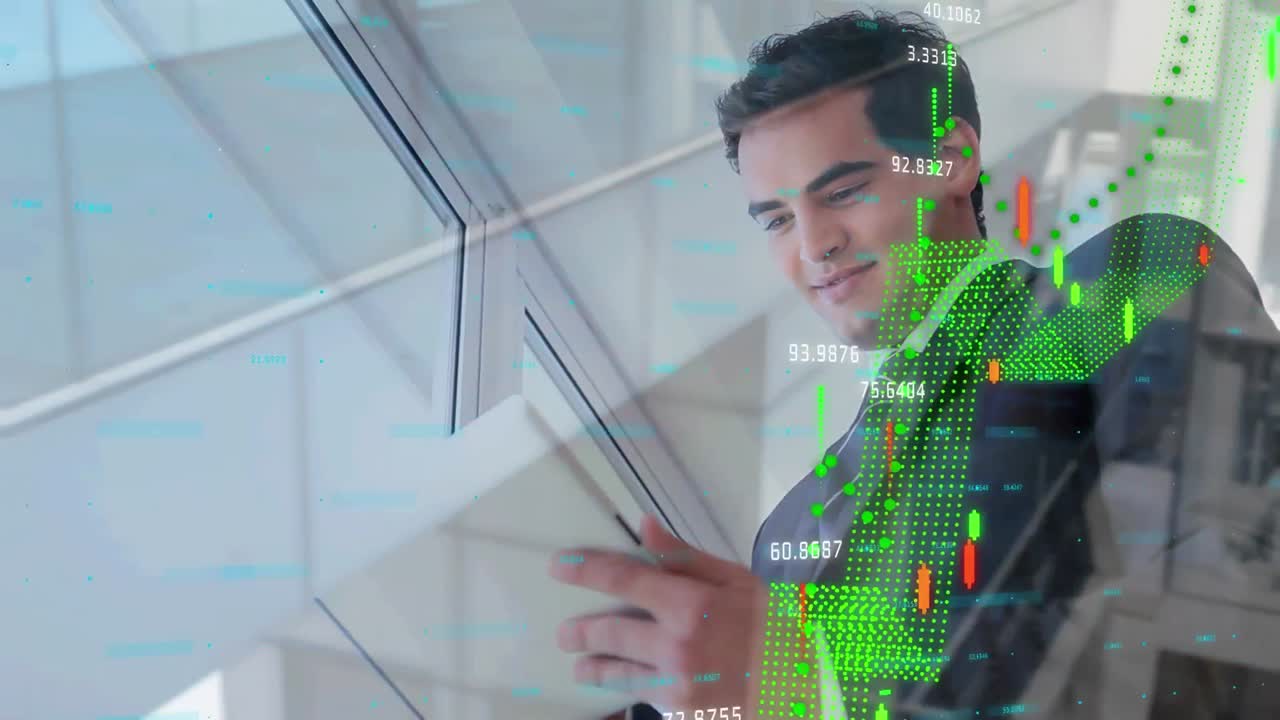 사무실에서 태블릿을 사용하는 사업가에 대한 금융 데이터 처리 애니메이션