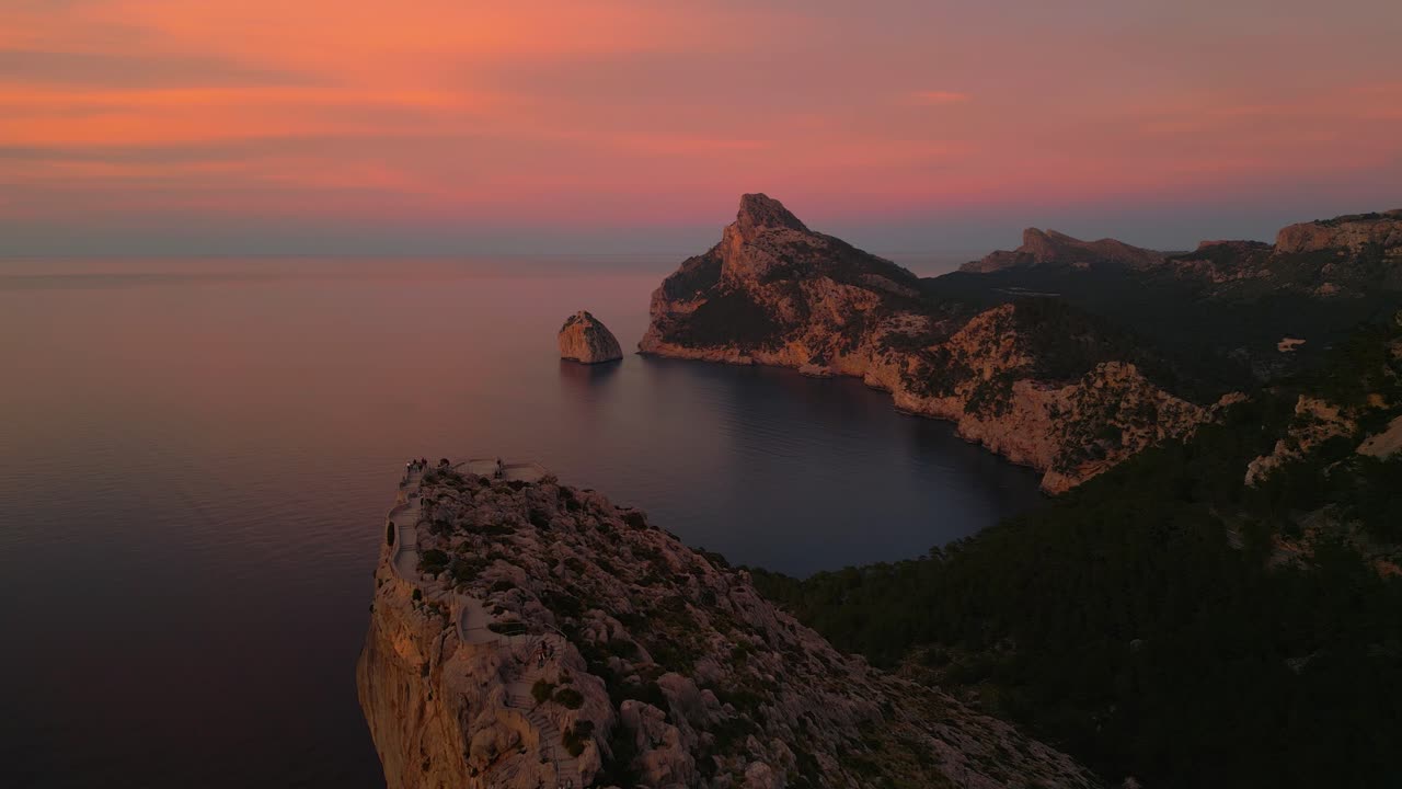 Ora d'oro a Cap Formentor, Isola di Es Colomer, Maiorca, Spagna al tramonto