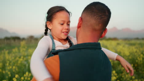 Vater,-Kind-Und-Umarmung-Für-Die-Liebe-In-Der-Natur