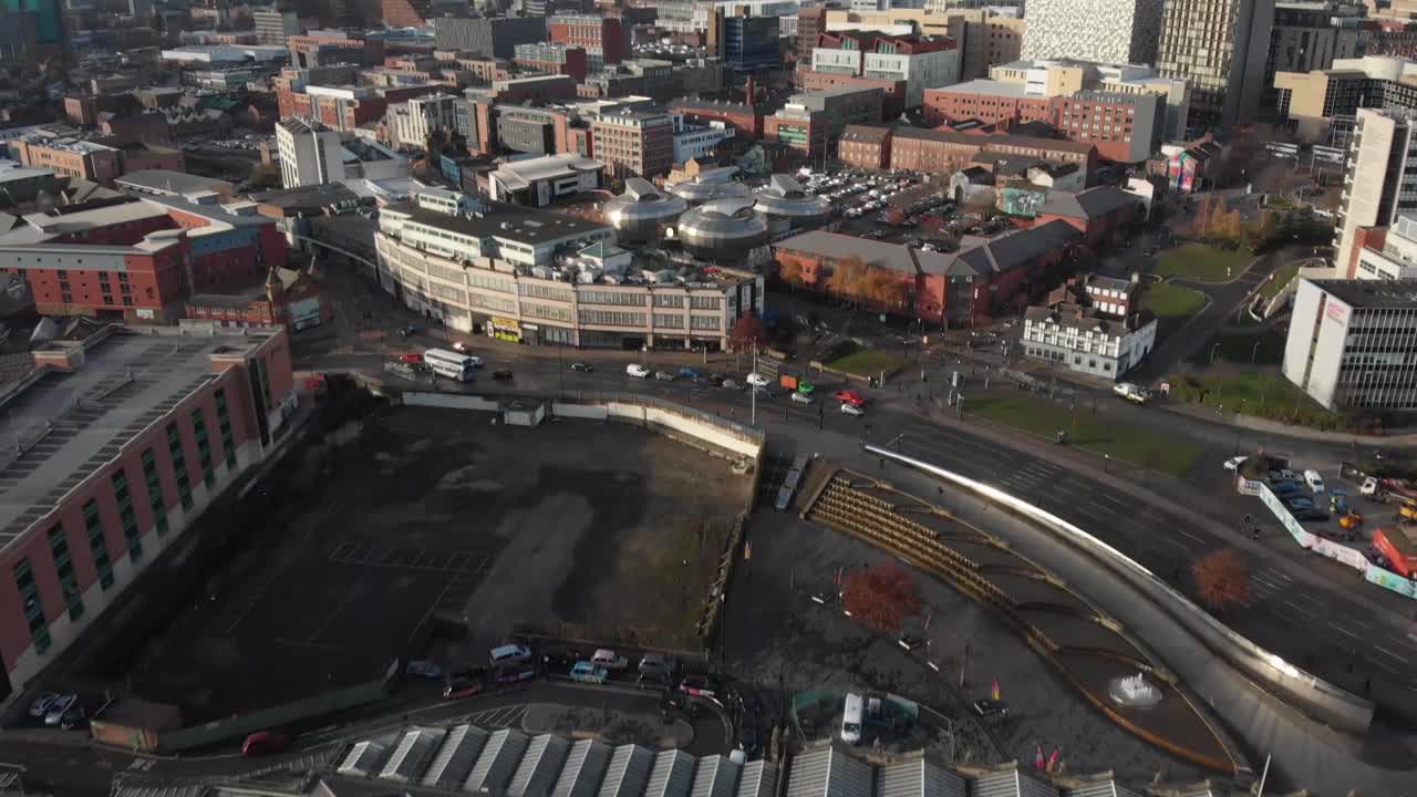 셰필드 시 상공에서 드론 촬영, 기차역, 셰필드 할람, 파크 힐 등 패닝