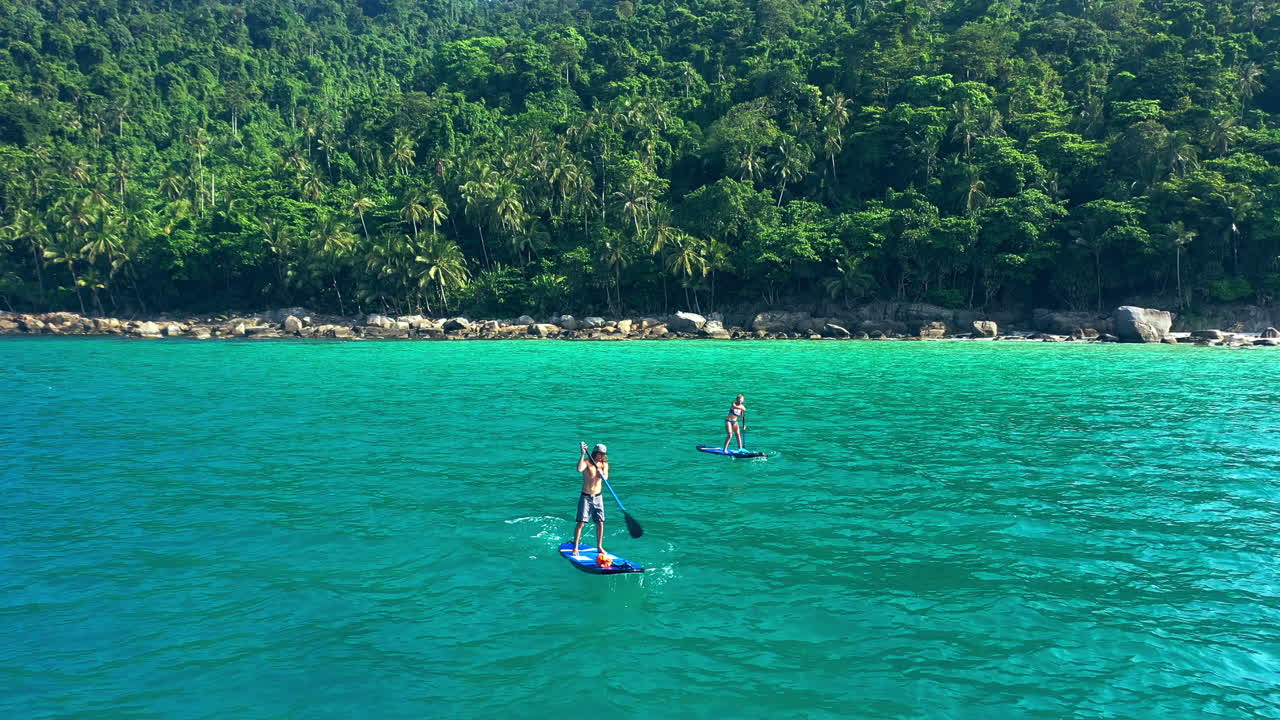 물을 사랑하는 사람들이 놀러오는 곳