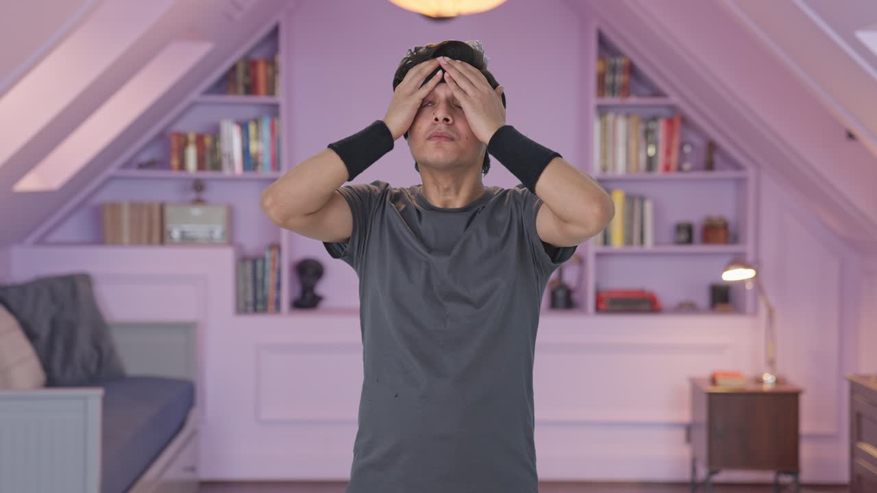 행복 한 인도인 이 운동 을 준비 하고 있다