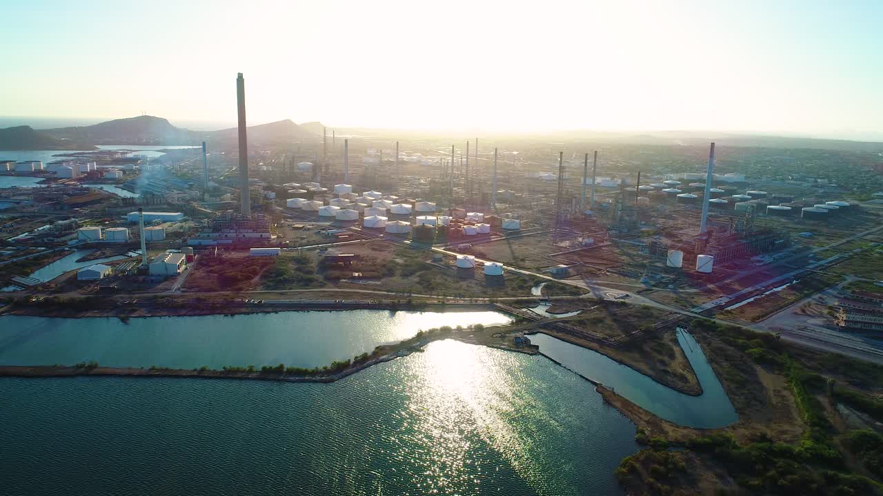 독성 석유 정제 공장 및 아스팔트 호수 (willemstad, 쿠라카오)