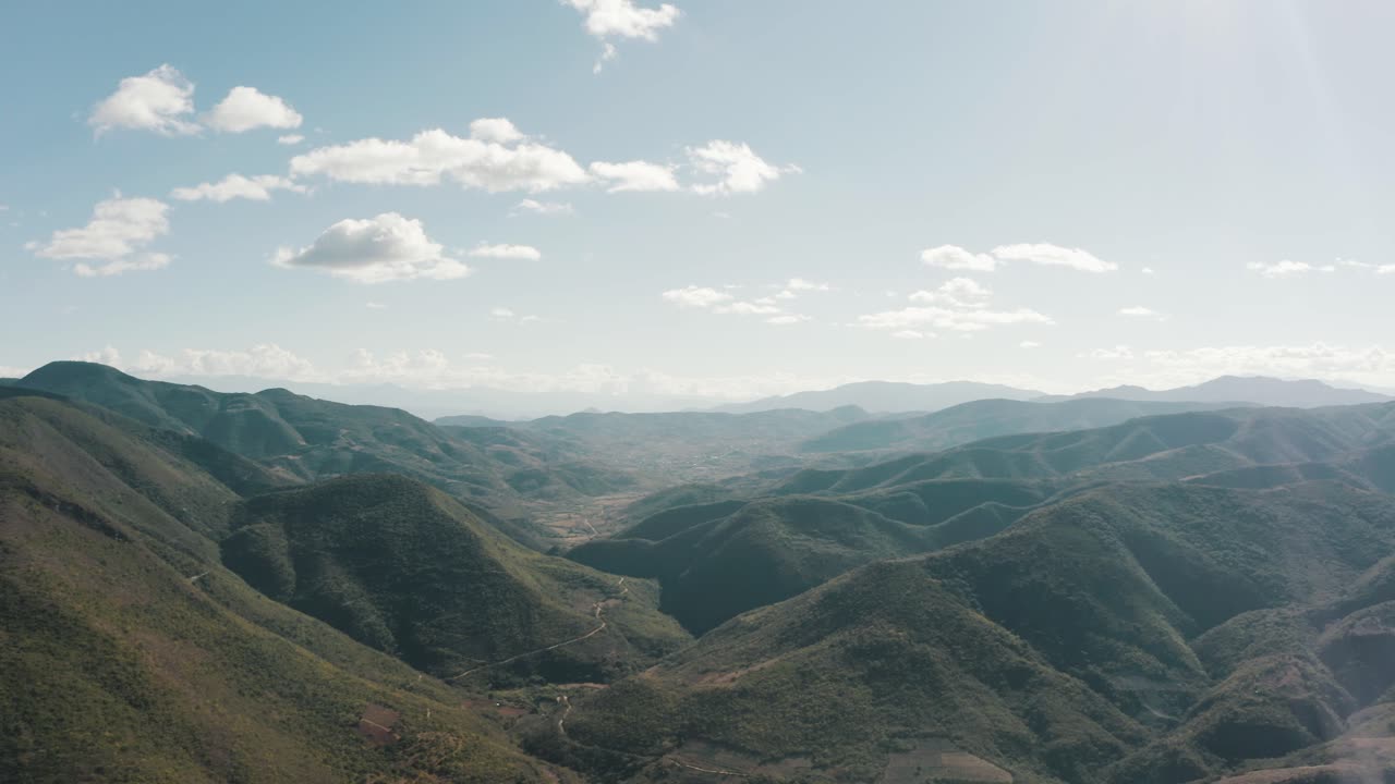 Veduta aerea con drone del paesaggio di Oaxaca, Messico