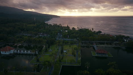 Sunrise-scenery,-moody-skies,-parallax,-Indonesian-tourist-attraction