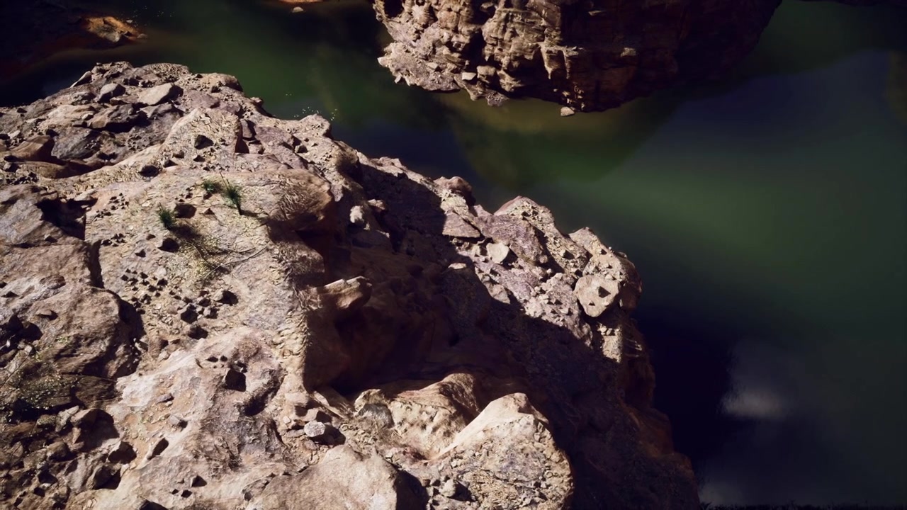 Ambiente roccioso luminoso e calmo con caratteristiche del terreno vivaci