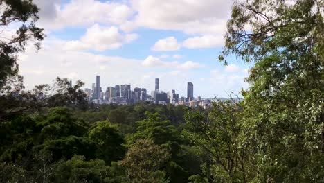 vista de lapso de tiempo de brisbane desde el jardín botánico mt coot-tha