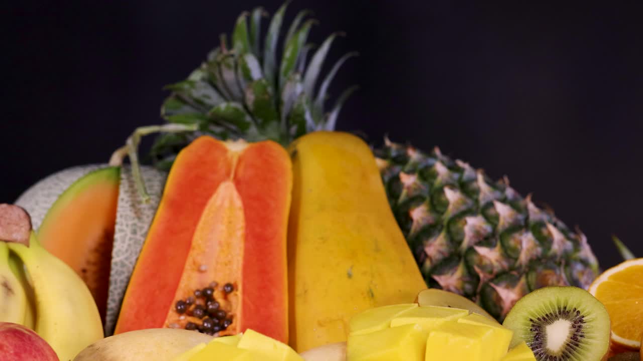 uma variedade vibrante de várias frutas frescas