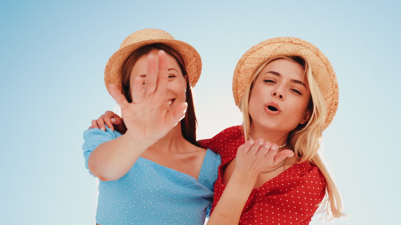 은 날 을 즐기는 두 친구