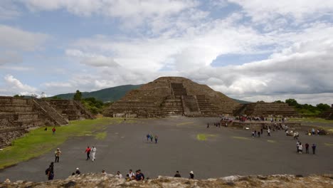 Timelapse-épico-Visitando-Templo-Piramidal-Teotihuacan-Antiguo-Azteca