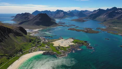 beach lofoten islands es un archipiélago en el condado de nordland, noruega.