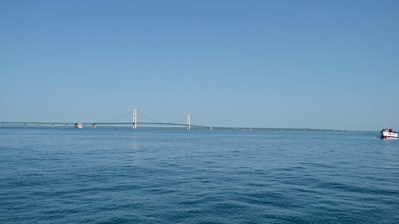 매키나크 브리지 와 페리 패스, 미시간