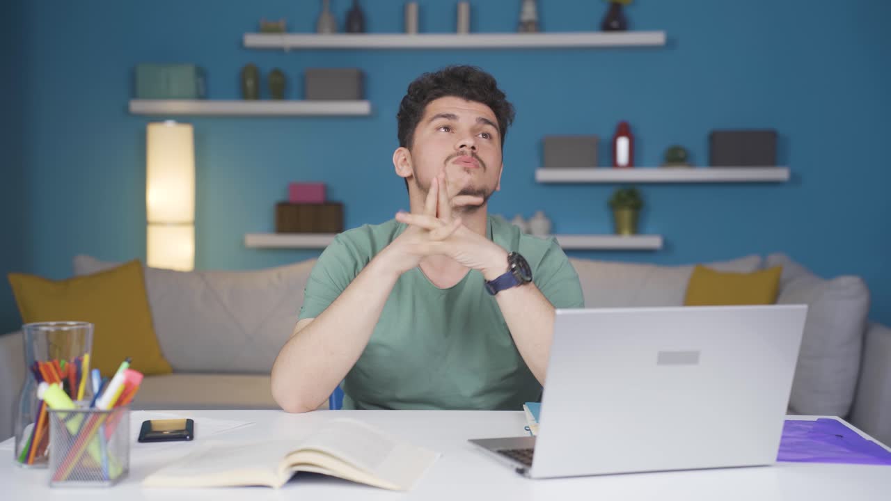 estudiante masculino con ansiedad.