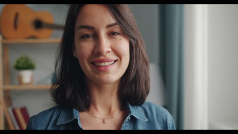 retrato de una mujer joven