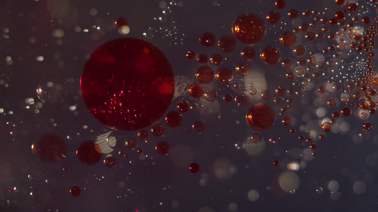 추상적인 반이는 피 은 액체 구름이 액체 보케 배경 질감에 함께 형성됩니다.