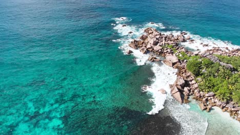 donde la tierra se encuentra con el mar