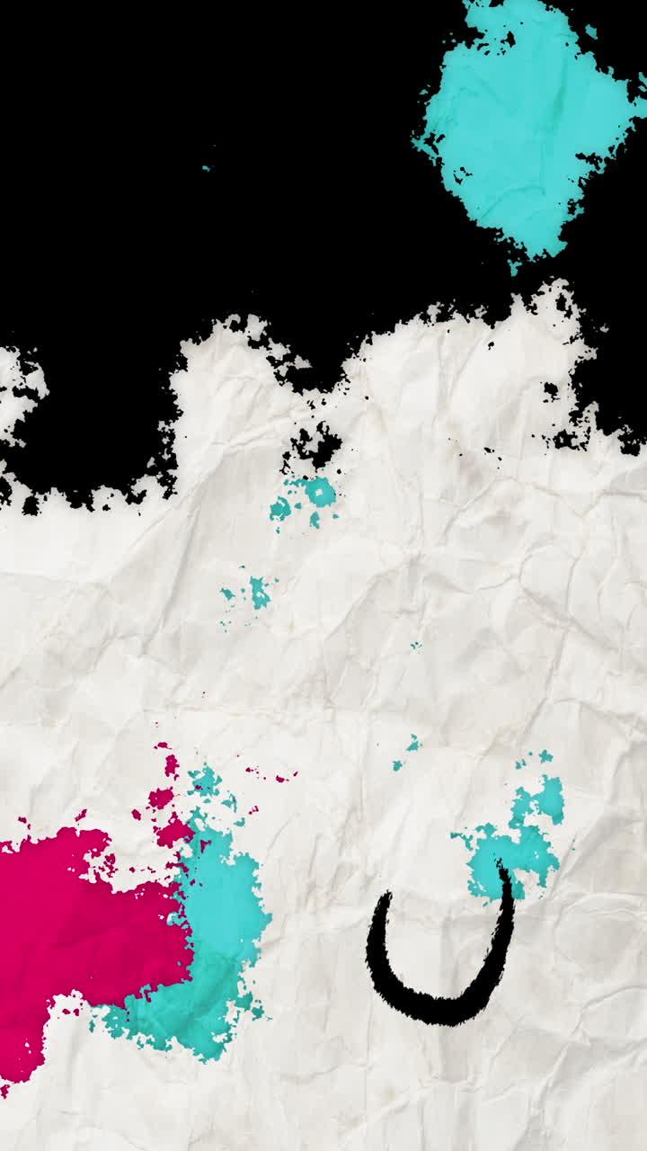 Animazione astratta dinamica con carta accartocciata e schizzi d'inchiostro