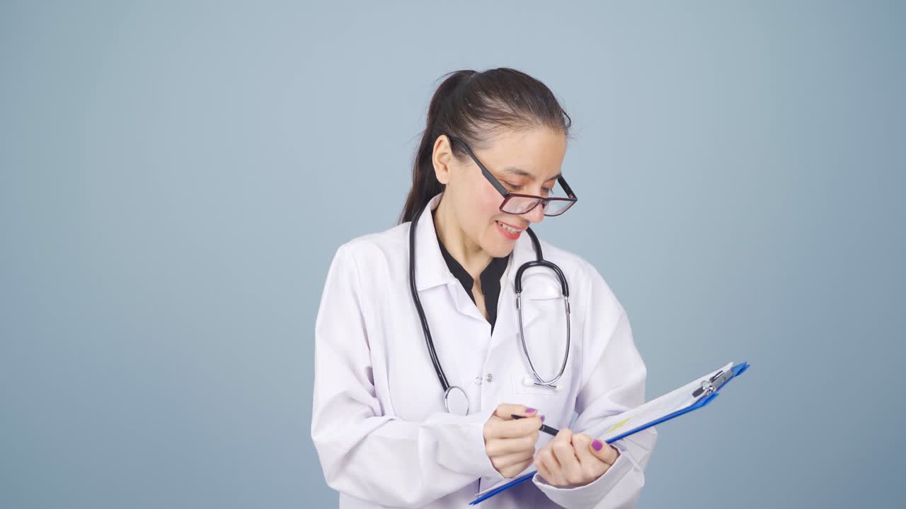 Positive outcome about the disease. Doctor emoticon.