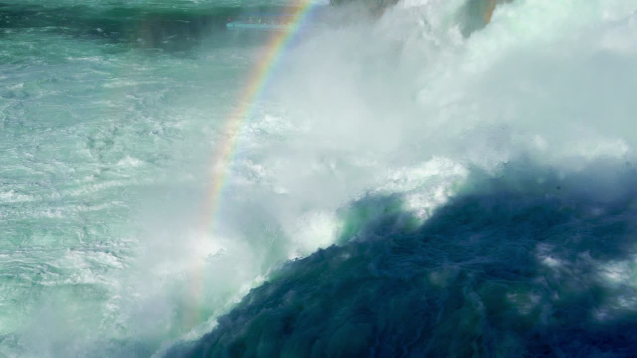 el rin cae cerca de zúrich en el verano indio, cascada en suiza