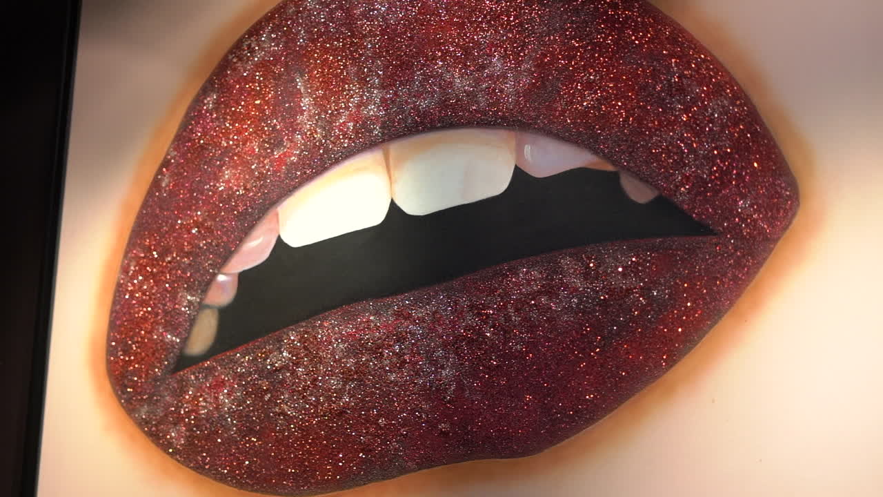 красные губы наклейка картина на стене водосток