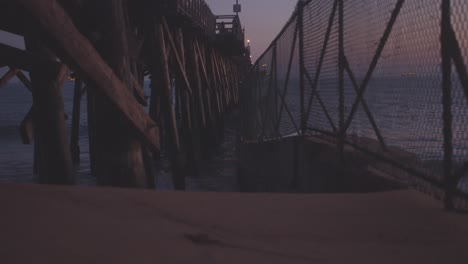 slow waves at the seal beach pier