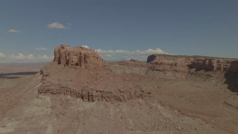 Desert-Cliffs-of-Moab-Utah