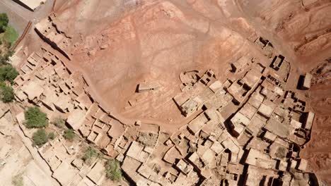 Tuyoq-Oasendorf-In-Der-Taklamakan-Wüste,-China,-Luftaufnahme-Von-Oben-Nach-Unten