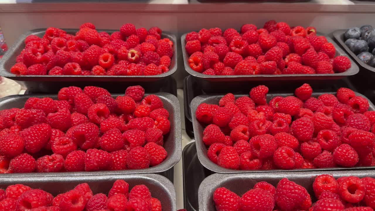 Fresh raspberries at the market