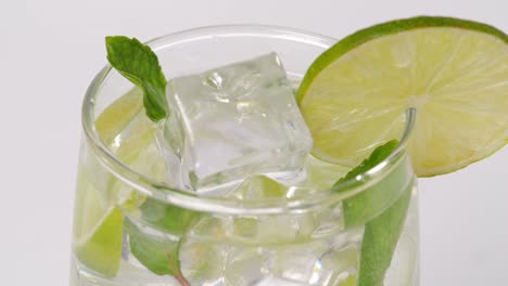 refreshing lime and mint cocktail