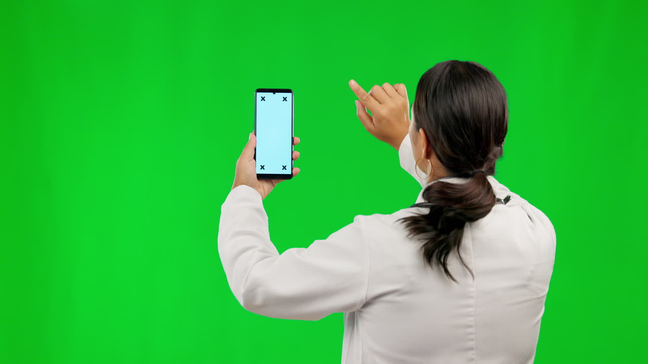 여자, 휴대폰과 녹색 화면에 모 ⁇