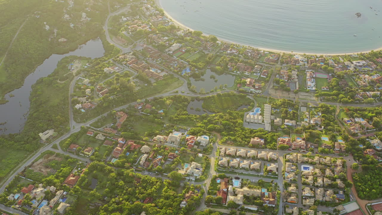 이른 아침에 부지오스 해변의 아리얼