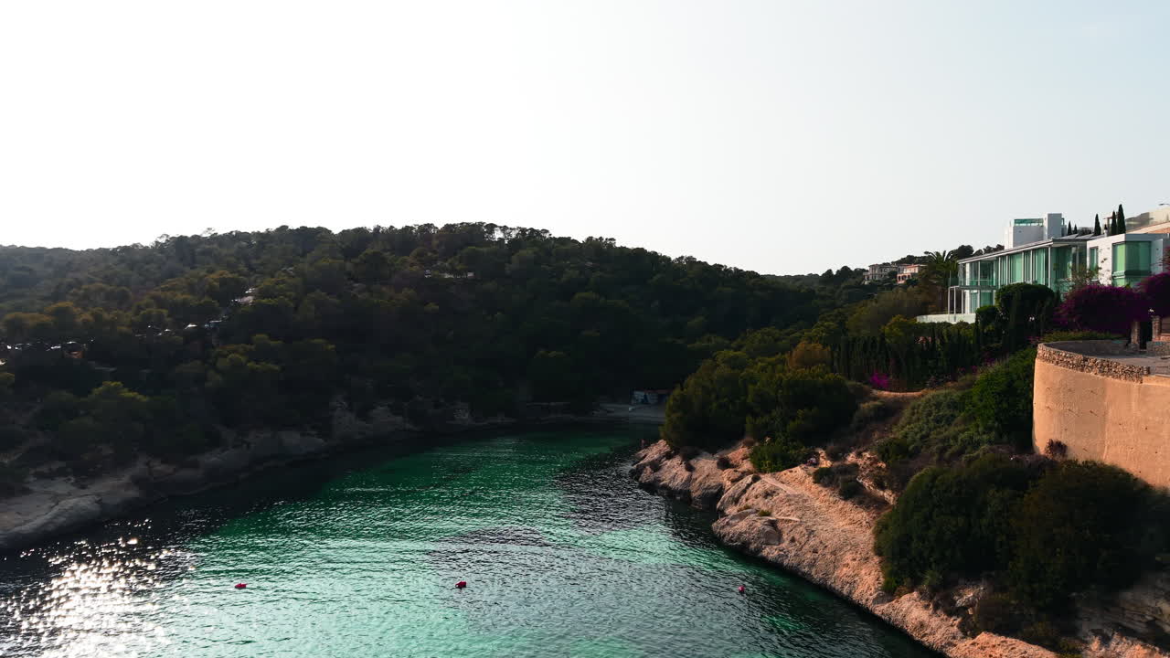 Paesaggio della baia costiera