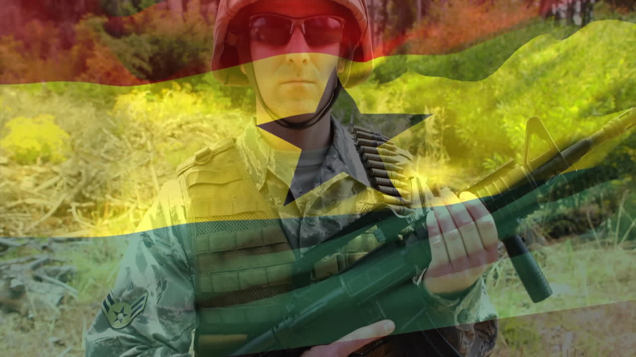 animación de la bandera de ghana sobre un soldado caucásico con un rifle