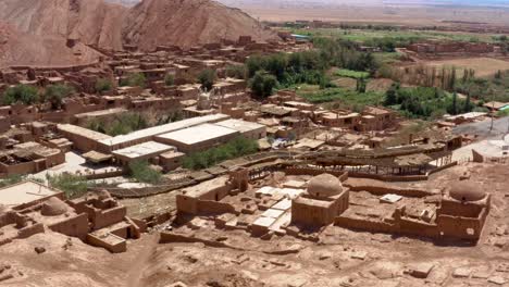 Turpan-Historisches-Sanddorf-Mitten-In-Der-Chinesischen-Wüste-Takalaman