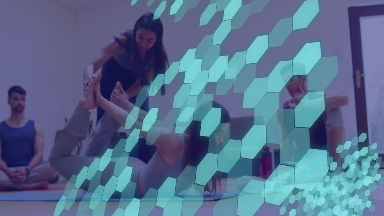 animación de formas que se mueven sobre la gente caucásica haciendo ejercicio.