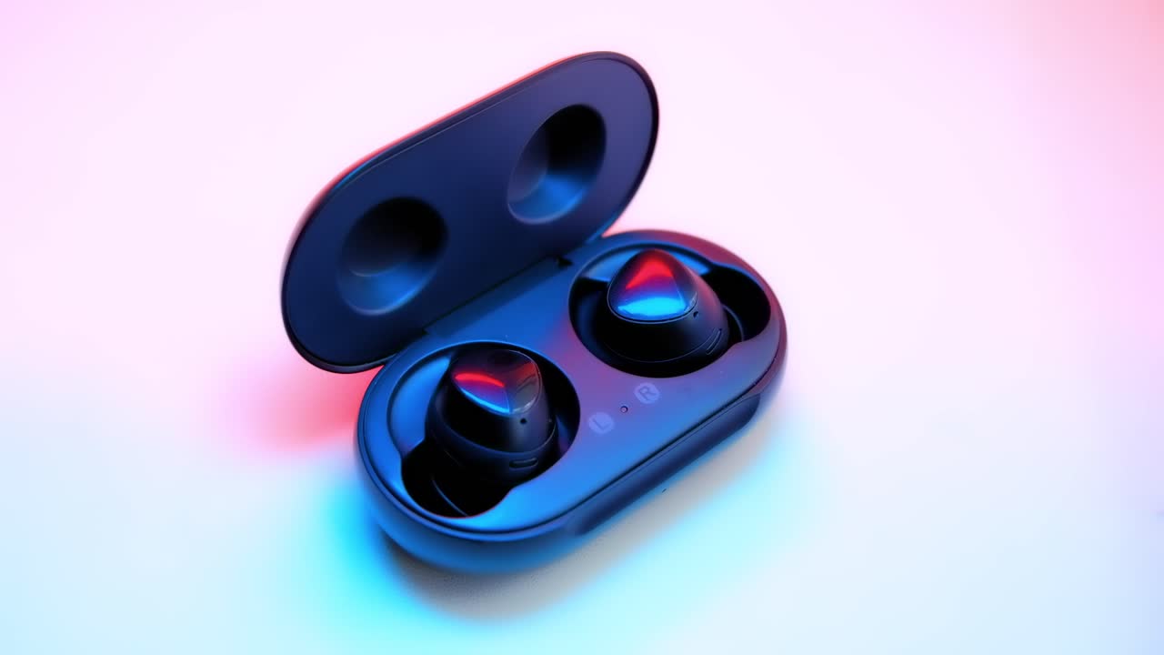 Wireless Earbuds in Charging Case