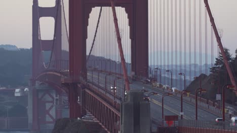 Static-Shot-of-Cars-Crossing-Golden-Gate-Bridge-on-a-Somber-Calm-Morning-in-San-Francisco,-California