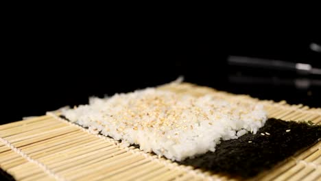 la preparación de sushi