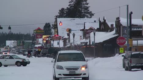 La-Pequeña-Ciudad-De-West-Yellowstone-En-Invierno