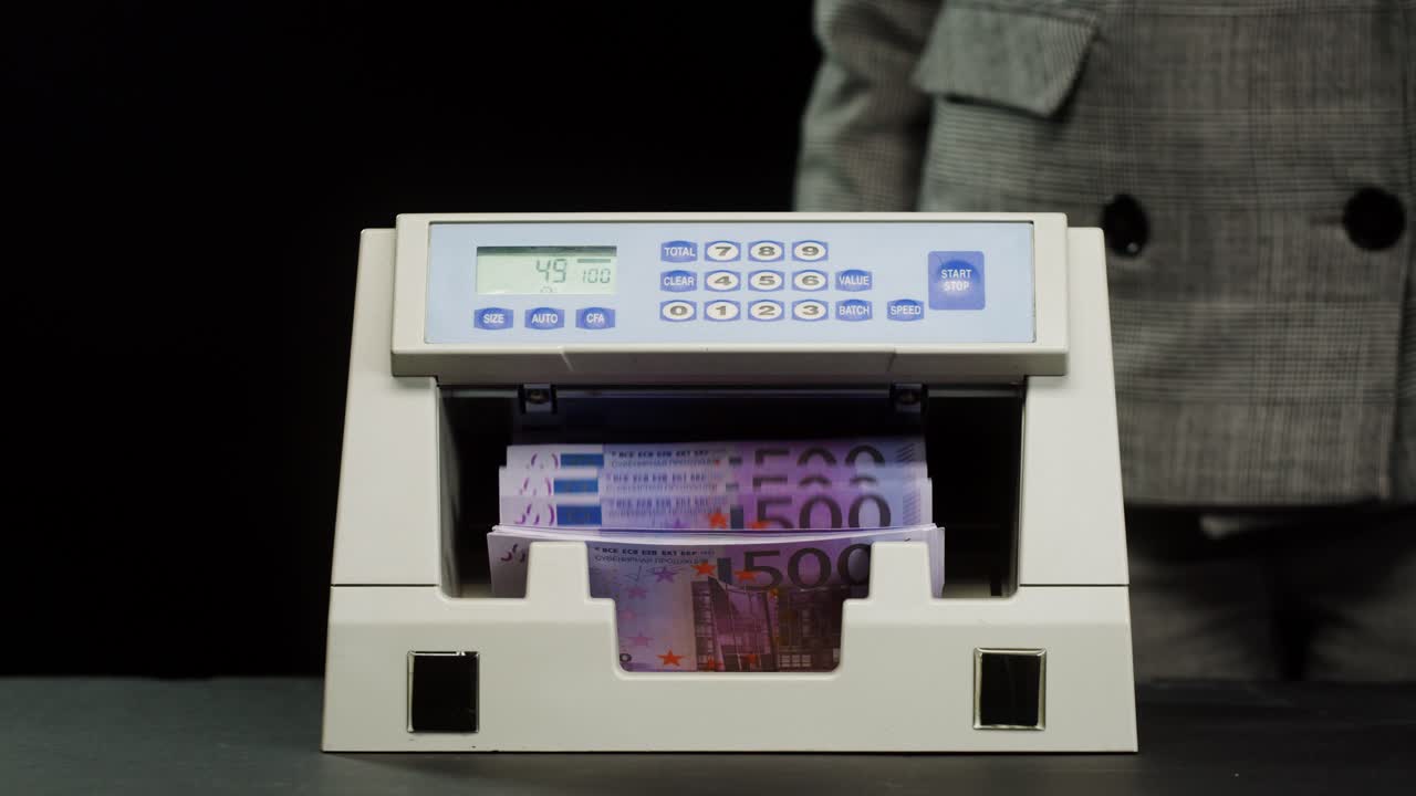 Counting Euros with a Money Counter