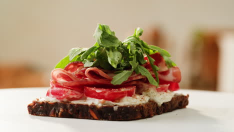 un sándwich delicioso y saludable