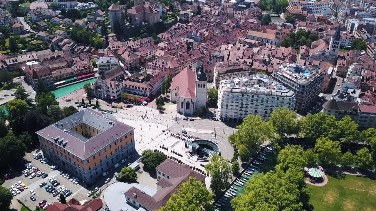 유럽 도시 중심지 의 공중 에서 볼 수 있는 모습